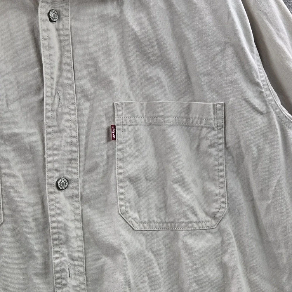 VINTAGE Levi's Red Tab Men Button Up Shirt M Beige Twill Logo Long Sleeve Y2K